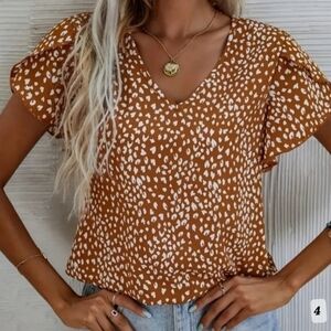 🆕️ Leopard Print V Neck Blouse, Casual Petal Sleeve Blouse.